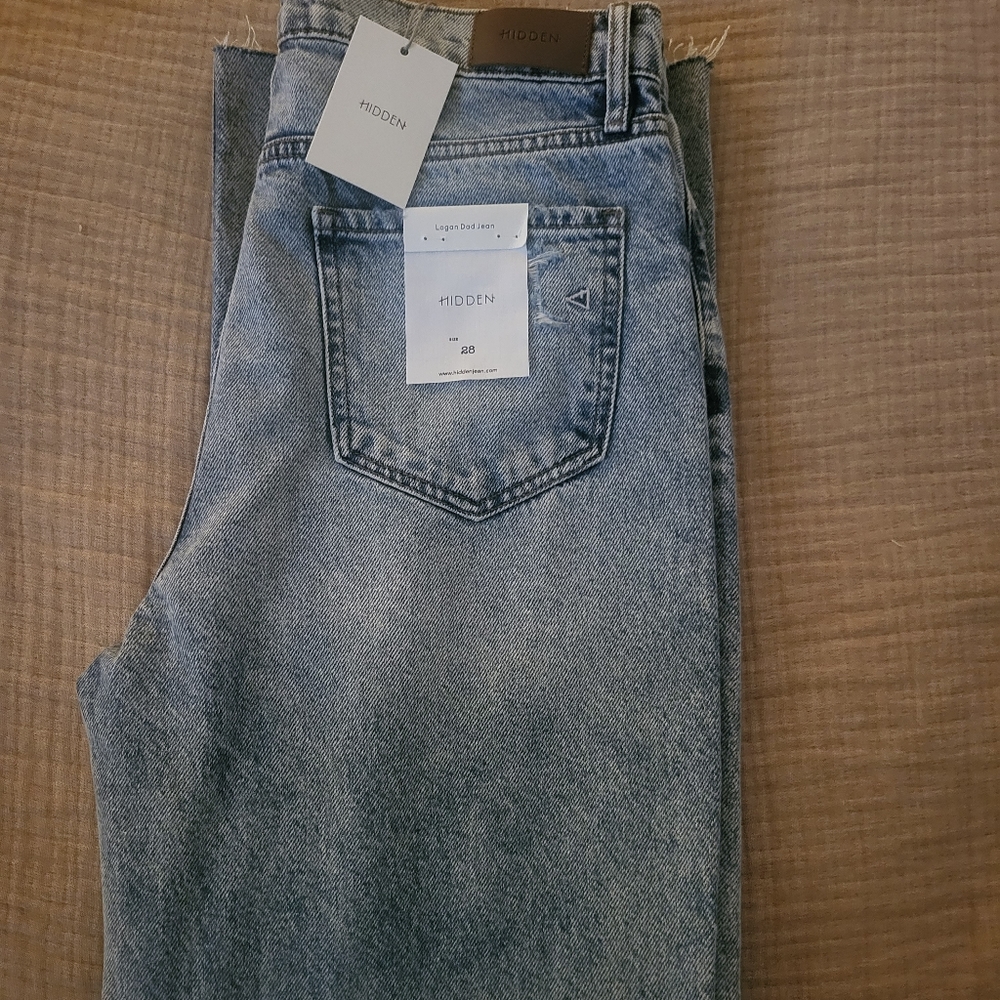 NWT Logan Dad jeans Vici